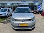Volkswagen Touran 1.2 TSI Trendl.BlueM APK 12-26 Dorpel schade BJ 2012 !!!