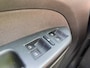 Volkswagen Touran 1.2 TSI Trendl.BlueM APK 12-26 Dorpel schade BJ 2012 !!!