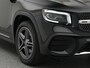 Mercedes-Benz GLB 180 136 PK Business Solution AMG Line | LED | Panoramadak | Afneembare Trekhaak | Navigatie | Stoelverwarming | Achteruitrijcamera | Elektrische Stoelen |