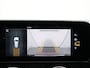 Mercedes-Benz GLB 180 136 PK Business Solution AMG Line | LED | Panoramadak | Afneembare Trekhaak | Navigatie | Stoelverwarming | Achteruitrijcamera | Elektrische Stoelen |