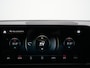 Mercedes-Benz GLB 180 136 PK Business Solution AMG Line | LED | Panoramadak | Afneembare Trekhaak | Navigatie | Stoelverwarming | Achteruitrijcamera | Elektrische Stoelen |