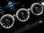 Mercedes-Benz GLB 180 136 PK Business Solution AMG Line | LED | Panoramadak | Afneembare Trekhaak | Navigatie | Stoelverwarming | Achteruitrijcamera | Elektrische Stoelen |