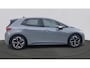 Volkswagen ID.3 First Plus 58 kWh SOH 91% | IQ.Light | Trekhaak | Camera | 19" | Navi
