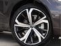 Volvo XC60 2.0 T8 PHEV AWD Ultimate Dark Luchtvering | Massage | Pano | Harman/Kardon | Org. NL