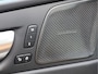Volvo XC60 2.0 T8 PHEV AWD Ultimate Dark Luchtvering | Massage | Pano | Harman/Kardon | Org. NL