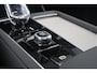 Volvo XC90 2.0 T8 Plug-in hybrid AWD Ultra Bright Exec. Ed. | Geventileerde voorstoelen | Massagefunctie | Luchtvering | 22" lichtmetalen velgen | Stoelverwarming | verwarmd stuurwiel | Elektr. bedienbaar schuif-\-kanteldak | Extra getint glas | Gelamineerde ramen | Bowers & wilkins Audio | Head-up display | Google Services |