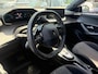 Peugeot 2008 1.2 HYB 145 STYLE AUTOMAAT CARPLAY PDC AIRCO NAVI
