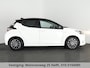 Toyota Yaris 1.5 HYBRIDE BLACK & WHITE GARANTIE TOT 3-2031! . APPLE CARPLAY & ANDRIOD AUTO . ACHTERUITRIJ CAMERA . ADAPTIEVE CRUISE CONTROL .