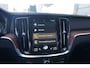 Volvo V60 2.0 T6 Twin Engine AWD Momentum Pro | Verwarmde voorstoelen |