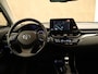 Toyota C-HR / C-HR+ 1.8 Hybrid Dynamic - ORIGINEEL NEDERLANDSE AUTO - CRUISE CONTROL ADAPTIEF - APPLE CARPLAY/ANDROID AUTO - DODEHOEKDETECTIE - NAVIGATIE FULL MAP - KEYLESS ENTRY/START - LICHTMETALEN VELGEN 18 INCH - PARKEERSENSOREN VOOR + ACHTER