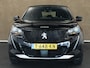 Peugeot e-2008 EV Active Pack 50 kWh - ORIGINEEL NEDERLANDSE AUTO - APPLE CARPLAY/ANDROID AUTO - CLIMATE CONTROL - CRUISE CONTROL - KEYLESS START - PARKEERSENSOREN ACHTER - VERKEERSBORDDETECTIE