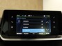 Peugeot e-2008 EV Active Pack 50 kWh - ORIGINEEL NEDERLANDSE AUTO - APPLE CARPLAY/ANDROID AUTO - CLIMATE CONTROL - CRUISE CONTROL - KEYLESS START - PARKEERSENSOREN ACHTER - VERKEERSBORDDETECTIE