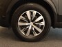 Peugeot e-2008 EV Active Pack 50 kWh - ORIGINEEL NEDERLANDSE AUTO - APPLE CARPLAY/ANDROID AUTO - CLIMATE CONTROL - CRUISE CONTROL - KEYLESS START - PARKEERSENSOREN ACHTER - VERKEERSBORDDETECTIE