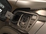 Peugeot e-2008 EV Active Pack 50 kWh - ORIGINEEL NEDERLANDSE AUTO - APPLE CARPLAY/ANDROID AUTO - CLIMATE CONTROL - CRUISE CONTROL - KEYLESS START - PARKEERSENSOREN ACHTER - VERKEERSBORDDETECTIE