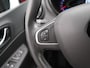 Renault Captur TCe 120 EDC Intens - RIJKLAARPRIJS - Automaat - Zwarte velgen - All Seasonbanden - Achteruitrijcamera - Cruise Control - Trekhaak