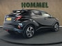 Toyota C-HR / C-HR+ 1.8 Hybrid Style - NAVIGATIE - PARKEERASSISTENT - STOELVERWARMING - STUURVERWARMING - PARKEERSENSOREN VOOR/ ACHTER - KEYLESS ENTRY/ START - DODEHOEK DETECTIE - 18 INCH LICHT METALEN VELGEN - CAMERA