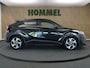 Toyota C-HR / C-HR+ 1.8 Hybrid Style - NAVIGATIE - PARKEERASSISTENT - STOELVERWARMING - STUURVERWARMING - PARKEERSENSOREN VOOR/ ACHTER - KEYLESS ENTRY/ START - DODEHOEK DETECTIE - 18 INCH LICHT METALEN VELGEN - CAMERA