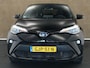 Toyota C-HR / C-HR+ 1.8 Hybrid Style - NAVIGATIE - PARKEERASSISTENT - STOELVERWARMING - STUURVERWARMING - PARKEERSENSOREN VOOR/ ACHTER - KEYLESS ENTRY/ START - DODEHOEK DETECTIE - 18 INCH LICHT METALEN VELGEN - CAMERA