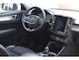 Volvo XC40 2.0 T4 Momentum Automaat | 1e Eigenaar | 100% Dealeronderhouden | Business Pack Connect | Intellisafe Pro Line | Versatility Line | Elektrisch verstelbare voorstoelen | Full-LED koplampen met adaptieve verlichting
