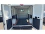 Peugeot Boxer 330 140pk L2H1 Premium | Imperiaal | 3 Persoons | Airco | Zijruit rechts | Vloerafwerking