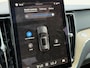 Volvo XC60 2.0 T6 Plug-in hybrid AWD Plus Dark | Panoramadak | Trekhaak | HUD | Memory | Harman Kardon |