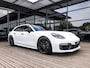 Porsche Panamera Sport Turismo 2.9 4S | SPORTDESIGN | SPORTCHRONO | BURMESTER | PASM LUCHTVERING | SOFTCLOSE | 18-WEG STOELEN | PANORAMA/SCHUIF-KANTELDAK | SPORUITLAATSYSTEEM | 21 INCH | STOELVENTILATIE | CARBON STUUR | CARBON INTERIEUR | VOLLEDIG PORSCHE ONDERHOUDEN | ACHTERASBESTURING |