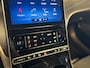 Mercedes-Benz C-klasse 300 e AMG Line / Pano / Burmester / Camera / Sfeerverlichting / Stoelverwarming / Trekhaak / DAB