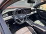 Volkswagen Passat VARIANT 1.5 eTSI R-LINE BUSINESS I WINTERPAKKET I SCHUIF/KANTELDAK I 360° CAMERA I GROOT SCHERM
