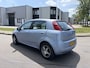 Fiat Punto Grande 1.4-16V Dynamic 5-Deurs 6-Bak 96 PK. Goed rijdende inruilauto met nieuwe APK !!!