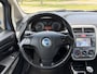 Fiat Punto Grande 1.4-16V Dynamic 5-Deurs 6-Bak 96 PK. Goed rijdende inruilauto met nieuwe APK !!!
