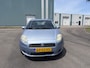 Fiat Punto Grande 1.4-16V Dynamic 5-Deurs 6-Bak 96 PK. Goed rijdende inruilauto met nieuwe APK !!!