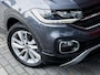 Volkswagen T-Cross 1.0 TSI Style | Stoelverwarming | Camera | LED Koplampen | Adaptieve Cruise Control | Apple Carplay | Android Auto | DAB+ Radio | Metallic Lak | 17'' Lichtmetalen Velgen | Privacy Glas |