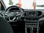 Volkswagen T-Cross 1.0 TSI Style | Stoelverwarming | Camera | LED Koplampen | Adaptieve Cruise Control | Apple Carplay | Android Auto | DAB+ Radio | Metallic Lak | 17'' Lichtmetalen Velgen | Privacy Glas |