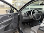 Renault Clio 0.9 TCe Limited / NL-Auto / 1e-Eigenaar! / Dealer-Onderhouden! / Cruise-Control / Keyless / Climate-Control / DAB Radio-Bluetooth / Navi / Camera / 16'' LMV / ENZ.