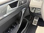Volkswagen Golf Sportsvan 1.2 TSI Connected Series / Automaat / Adaptieve Cruise-Control / Stoelverwarming / Trekhaak / Apple-Carplay & Android-Auto / Dodehoek-Detectie / Climate-Control / DAB Radio-Bluetooth / Navi / PDC V+A / Camera / 16'' LMV / All-Season / ENZ.