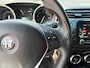 Alfa Romeo Giulietta 1.4 Turbo MultiAir Business Super / Automaat / NL-Auto / Vol-Leder / Stuurwiel-Flippers / Cruise-Control / Climate-Control / DAB Radio-Bluetooth / Navi / PDC / 18'' LMV / All-Season / ENZ.