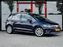 Volkswagen Golf Sportsvan 1.4 TSI Highline | Trekhaak | Camera | Navigatie | Stoelverwarming | Dode Hoek Detectie | Climate Control | Cruise Control | Metallic Lak | All Season Banden | 17'' Lichtmetalen Velgen |