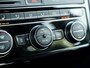 Volkswagen Golf Sportsvan 1.4 TSI Highline | Trekhaak | Camera | Navigatie | Stoelverwarming | Dode Hoek Detectie | Climate Control | Cruise Control | Metallic Lak | All Season Banden | 17'' Lichtmetalen Velgen |