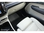 Volvo XC40 1.5 T5 Plug-in hybrid Ultimate Bright | Harman Kardon | ACC | Trekhaak | Memory | Stoelverwarming | Fjord Blauw | Facelift