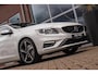 Volvo S60 3.0 T6 AWD R-Design | Adaptieve cruise control | Stoelverwarming | Memory | Navigatie | Bluetooth | Sportstoelen | Xenon | Climate control | PDC | 18 inch | Sportstuur