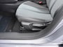 Peugeot e-208 Allure | Elektrische parkeerrem | Elektrische parkeerrem | Extra getinte achterste zijruiten en achterruit