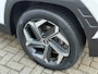 Hyundai Tucson 1.6 T-GDI PHEV 265 Pk Comfort 4WD | Bicolor | Navigatie | Camera | Clima | Cruise | Keyless | 19".