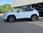 Hyundai Tucson 1.6 T-GDI PHEV 265 Pk Comfort 4WD | Bicolor | Navigatie | Camera | Clima | Cruise | Keyless | 19".