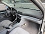 BMW 5-Serie 523i Executive |Clima |CruiseC |Nwe APK