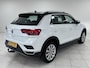 Volkswagen T-Roc 1.0 TSI Style Business TREKHAAK | NAVIGATIE | PARKEERSENSOREN VOOR-EN ACHTER