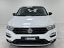 Volkswagen T-Roc 1.0 TSI Style Business TREKHAAK | NAVIGATIE | PARKEERSENSOREN VOOR-EN ACHTER