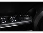 MINI Cooper 5-Deurs 1.5 Classic | COMFORT / CONNECTED NAVIGATION- PACK | PANORAMADAK | DAB | APPLE | 17"