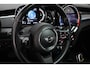 MINI Cooper 5-Deurs 1.5 Classic | COMFORT / CONNECTED NAVIGATION- PACK | PANORAMADAK | DAB | APPLE | 17"