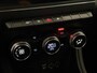Renault Captur 1.3 TCe 140 EDC Intens | Navigatie | Climate Control | Cruise Control | Lichtmetalen velgen 18"