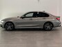 BMW 3-Serie 320e Business Edition Plus | M Sport | LED | Parkeersensoren voor, achter en achteruitrijcamera | Apple Carplay/Android Auto